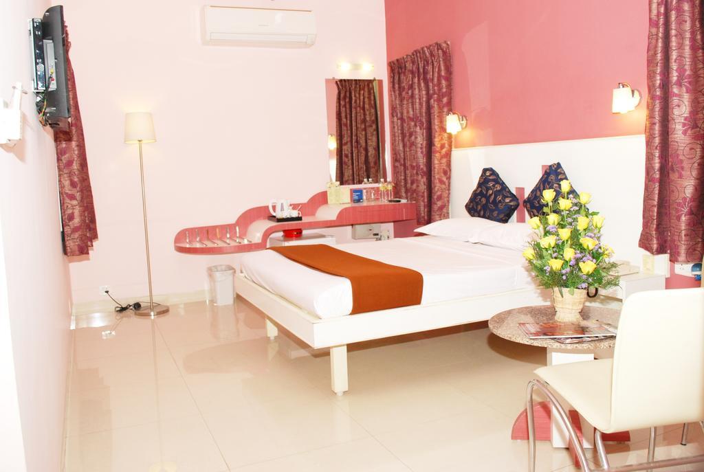 Hotel Pandian Chennai Pokój zdjęcie