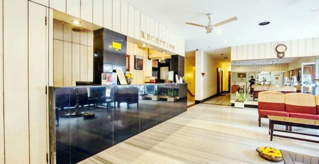 Hotel Pandian Chennai Zewnętrze zdjęcie