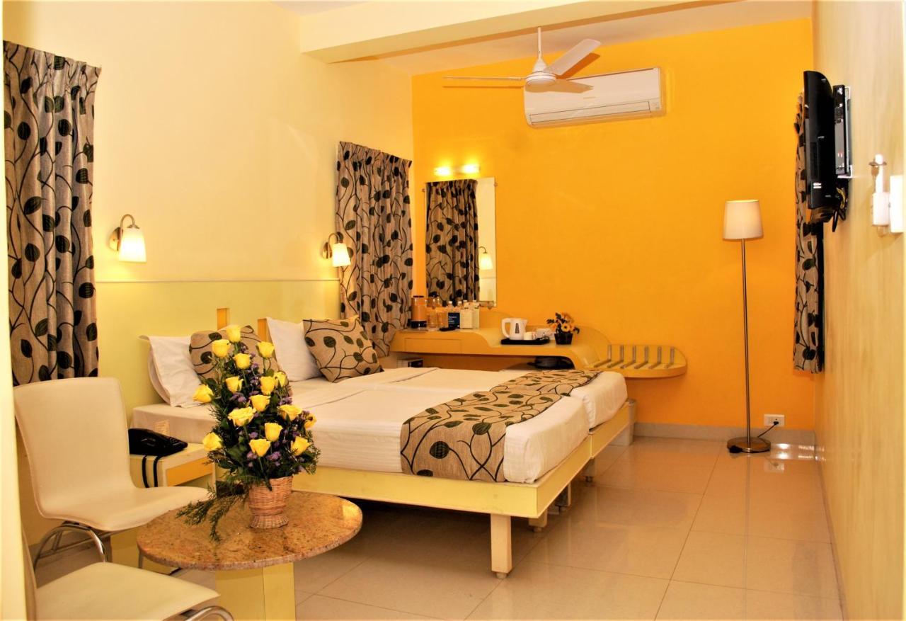Hotel Pandian Chennai Zewnętrze zdjęcie