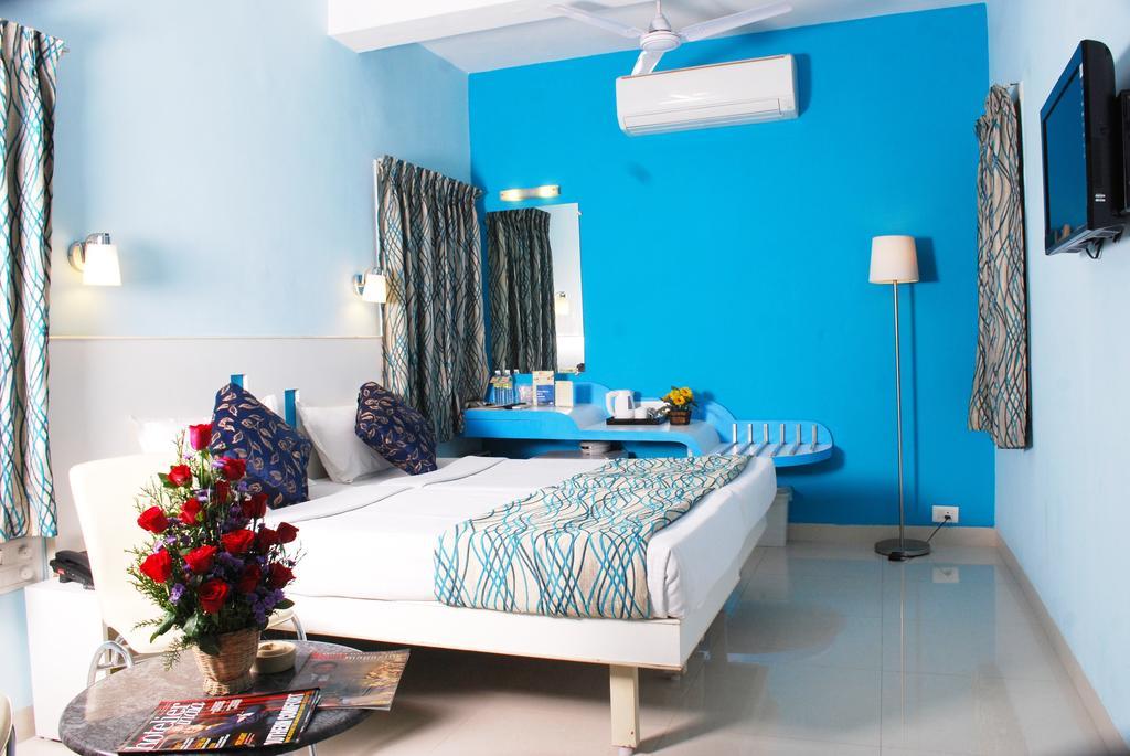 Hotel Pandian Chennai Zewnętrze zdjęcie